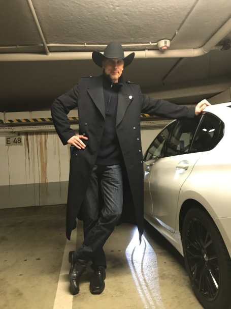 2022 Andreas Waschull, Ver-jager, Rumpelstilzchen, Cowboy, M340i